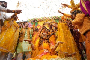 wedding photographers in Noida under ₹1 lakh
