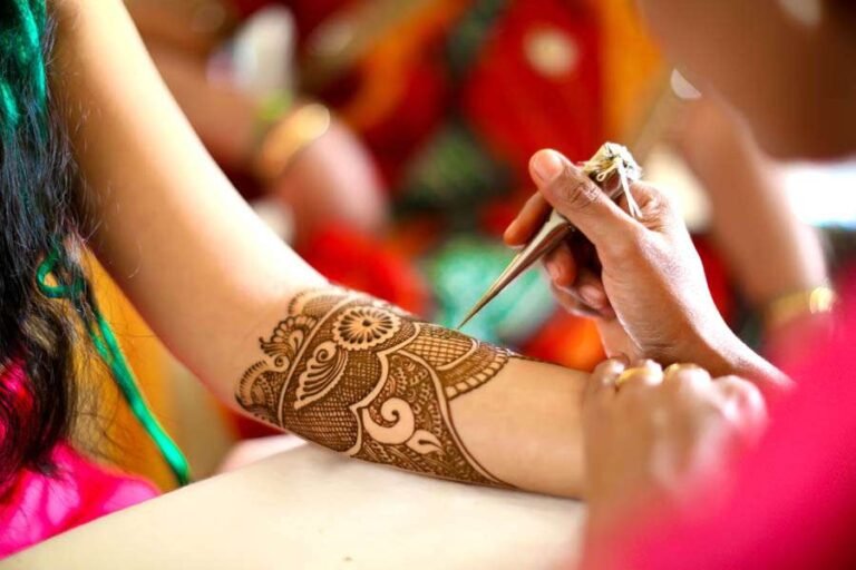 best bridal mehndi artists in Delhi