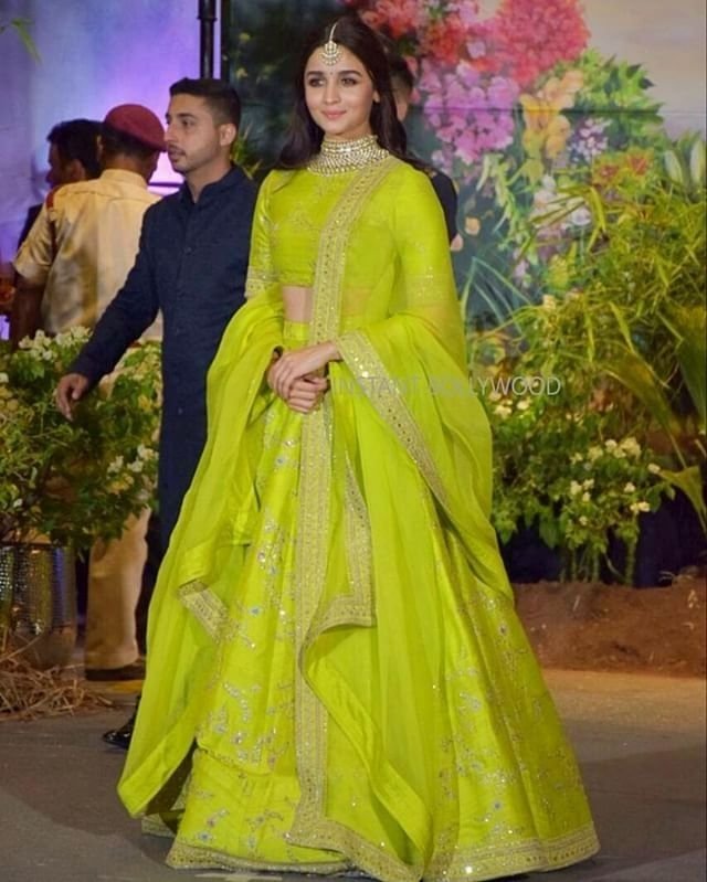 Timeless Outfits For The Confident Millennial Bride Of Today With Alia Bhatt!  | Best indian wedding dresses, Bollywood wedding, Mehendi outfits for bride