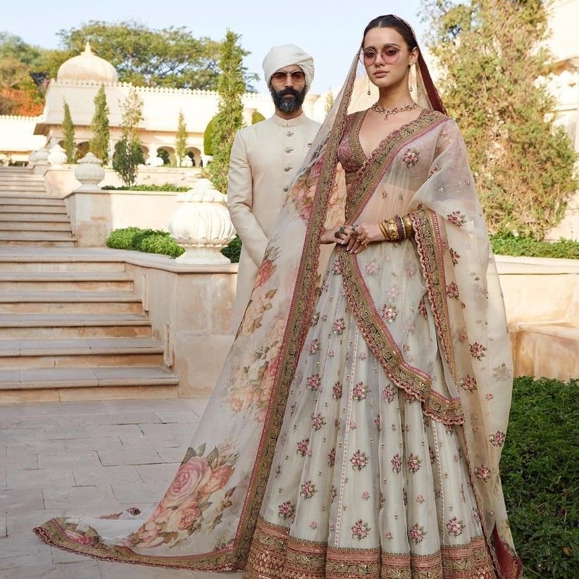 The Real Anushka Sharma & Deepika Padukone Lehenga Cost - Frugal2Fab |  Couple wedding dress, Wedding photoshoot poses, Indian wedding photography