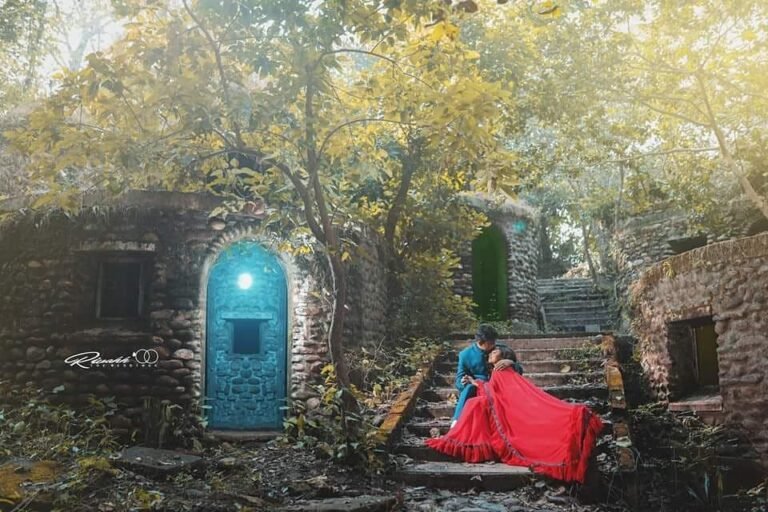 Places for Pre-Wedding Photoshoot in Rishikesh